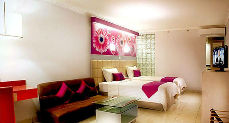 Favehotel Premier Cihampelas Bandung Exterior photo